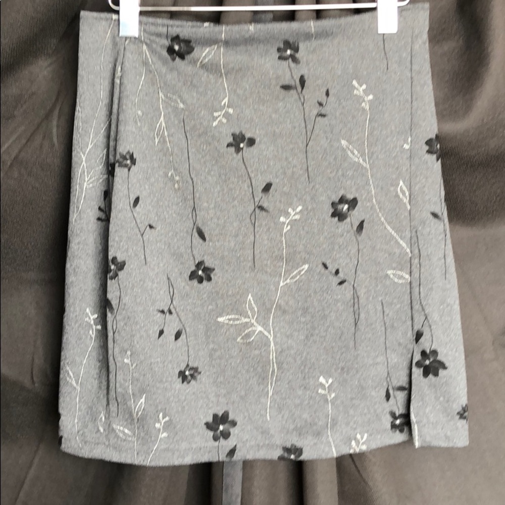 Women’s skirt grey